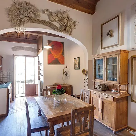 Art Sant Ambrogio Apartment *